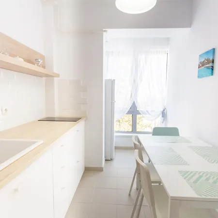 Rare Find 3-room In * أوليمبْ